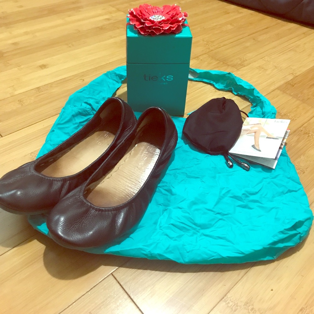 Matte black tieks size 7